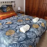 Vilamoura-quarteira Beaches With Pool And Sea View Apartment